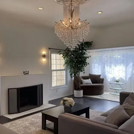 3Bd Beverly Hills House